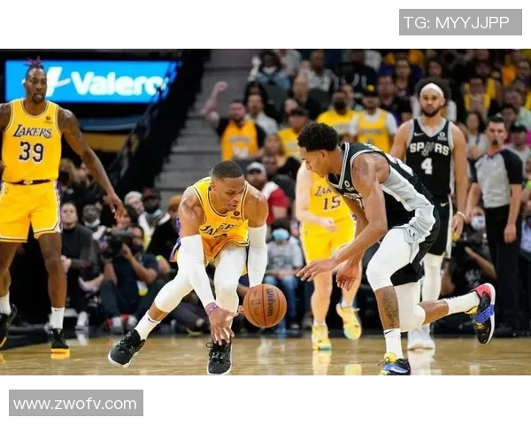 NBA常规赛球队战绩波动的原因分析与影响因素探讨